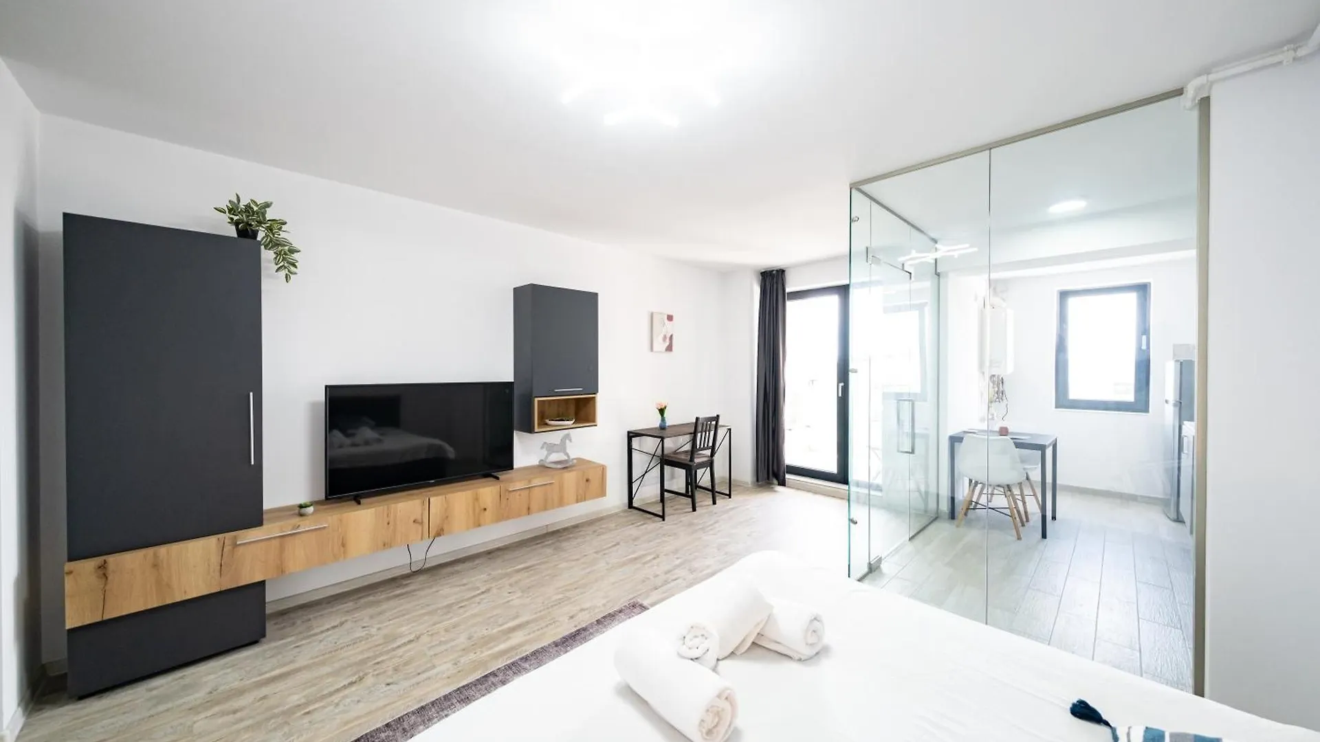 Yusuf Studio Nerva Traian Bucharest 0*,  Romania